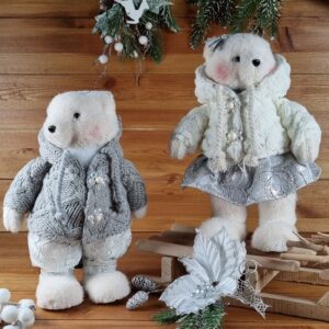 Maci , ezüst ruhában